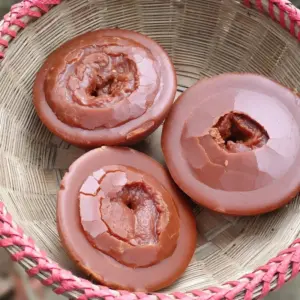 খেজুর পাটালি গুড় ২ কেজি।